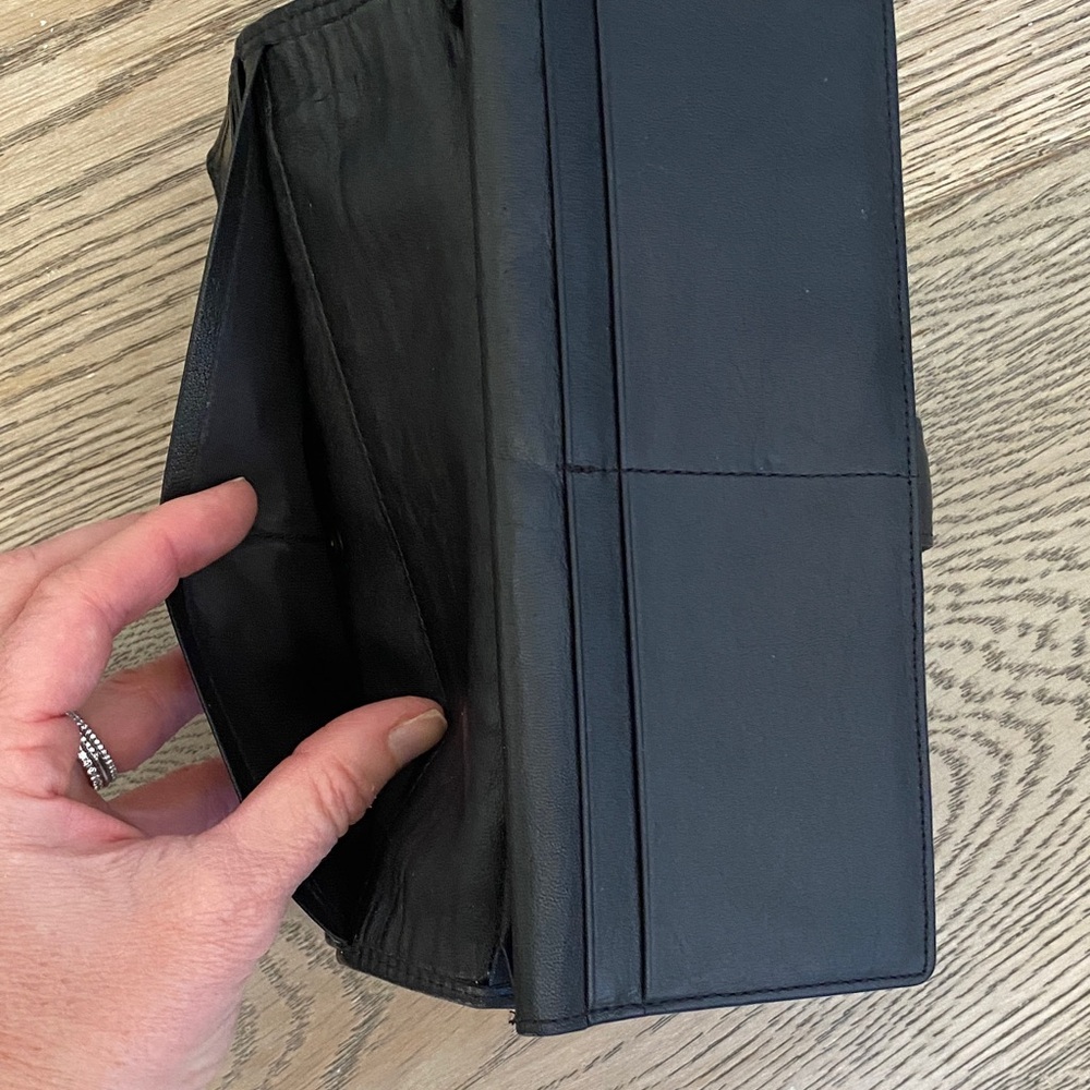 Designer Wallet Vintage Classic Black Leather Wallet – Authenticity Unverified - Picture 8 of 9